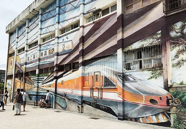 高雄駁二小紅帽特展-1.jpg 高雄駁二小紅帽特展-1.jpg