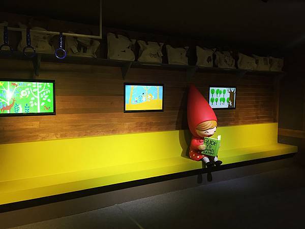 高雄駁二小紅帽特展-7.jpg 高雄駁二小紅帽特展-7.jpg