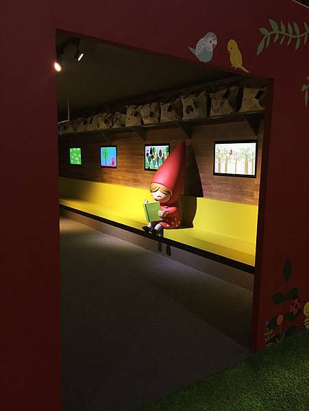 高雄駁二小紅帽特展-8.jpg 高雄駁二小紅帽特展-8.jpg