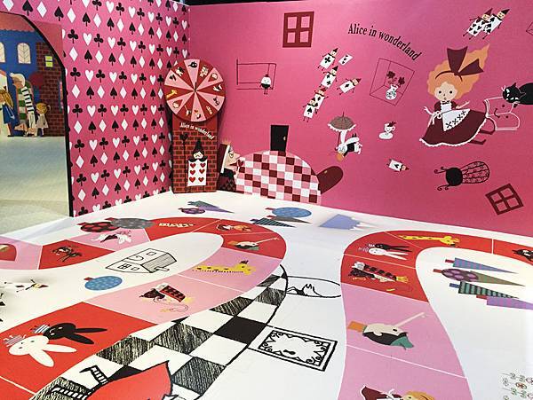 高雄駁二小紅帽特展-15.jpg 高雄駁二小紅帽特展-15.jpg