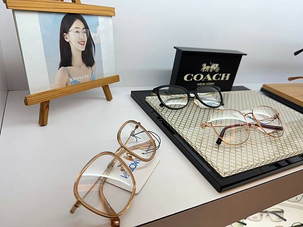 LINE_ALBUM_眼鏡_241103_13 LINE_ALBUM_眼鏡_241103_13