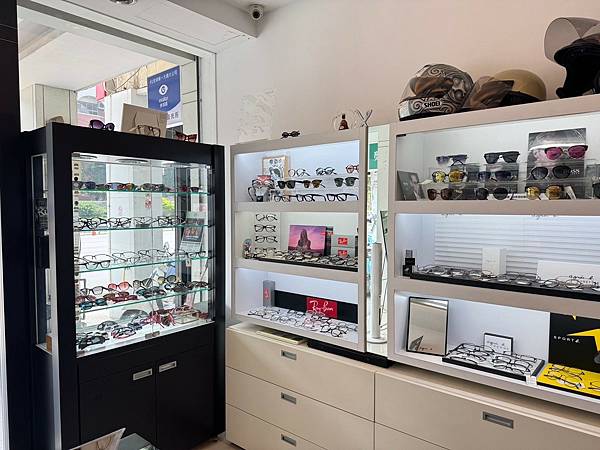 LINE_ALBUM_眼鏡_241103_7 LINE_ALBUM_眼鏡_241103_7