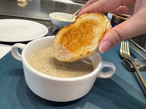 LINE_ALBUM_合牛_241229_65