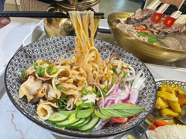 LINE_ALBUM_越龍門_241231_119