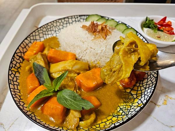 LINE_ALBUM_越龍門_241231_172