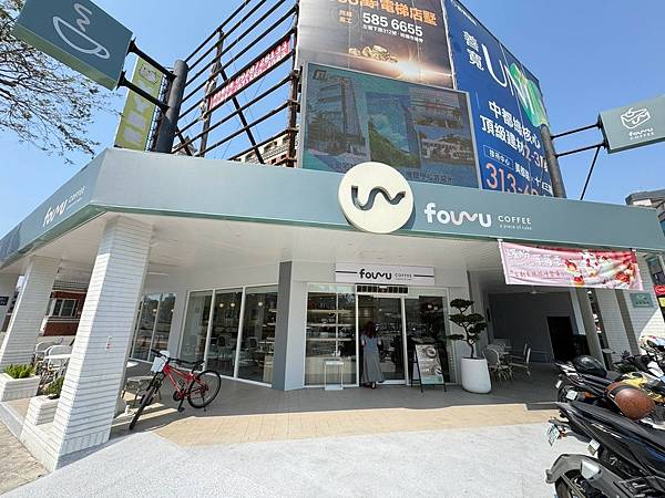 LINE_ALBUM_想大便只有一間廁所的咖啡店_250330_4