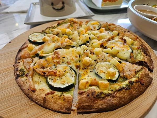 LINE_ALBUM_想大便只有一間廁所的咖啡店_250330_60