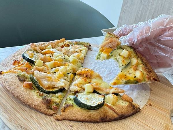 LINE_ALBUM_想大便只有一間廁所的咖啡店_250330_51....