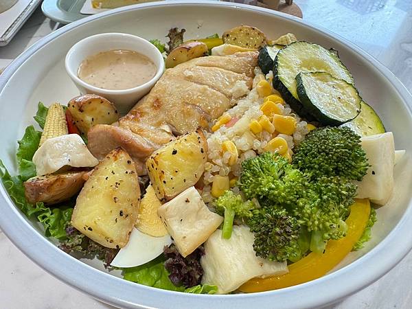 LINE_ALBUM_想大便只有一間廁所的咖啡店_250330_30