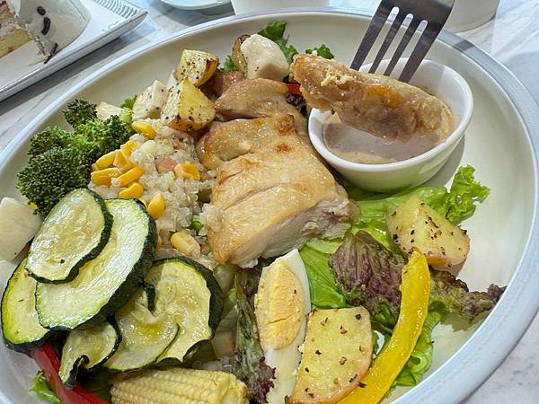 LINE_ALBUM_想大便只有一間廁所的咖啡店_250330_36...