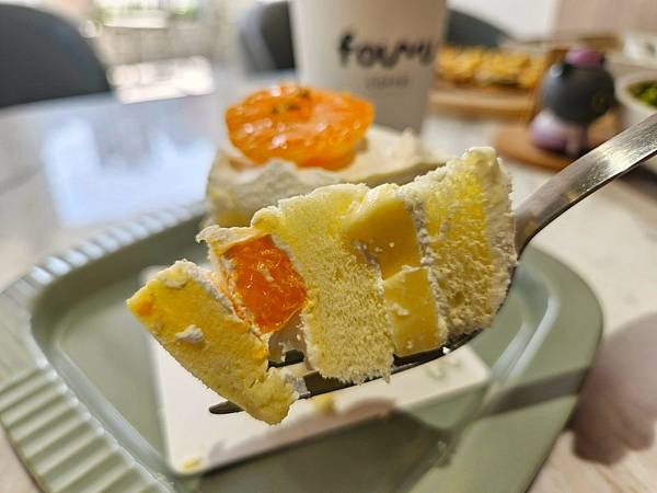 LINE_ALBUM_想大便只有一間廁所的咖啡店_250330_72