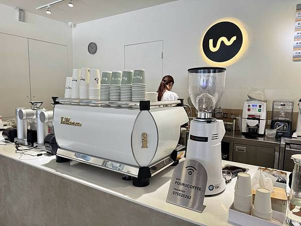 LINE_ALBUM_想大便只有一間廁所的咖啡店_250330_8