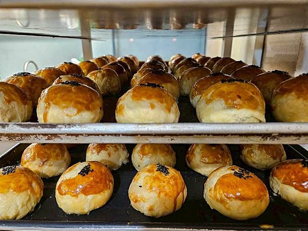 LINE_ALBUM_月餅_251003_56 LINE_ALBUM_月餅_251003_56