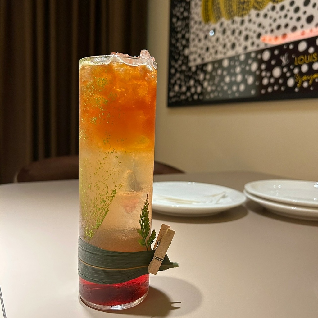 台北餐酒館推薦｜嵩Sung台北大安店｜猶如美術館般的用餐環境