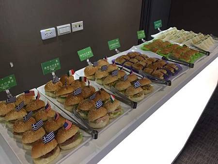 105.01.05 香氣療癒師進修課程3 105.01.05 香氣療癒師進修課程3