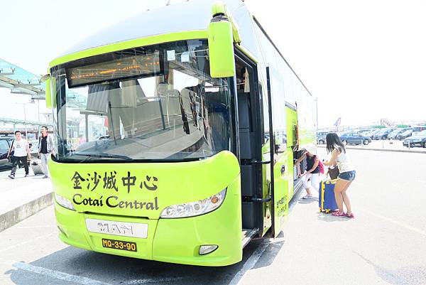 抵達澳門搭接駁車到飯店