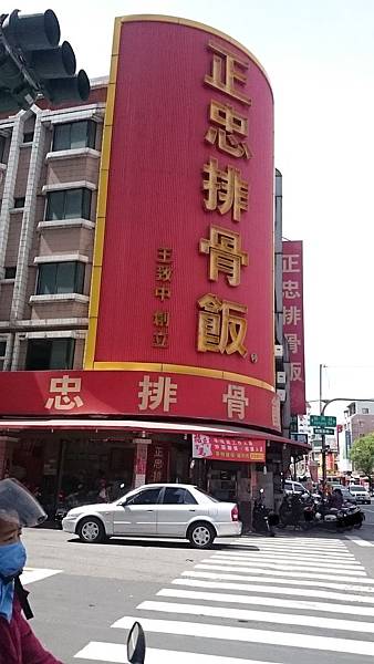 Re: [討論] 身邊這七年覺得生活比馬好舉手