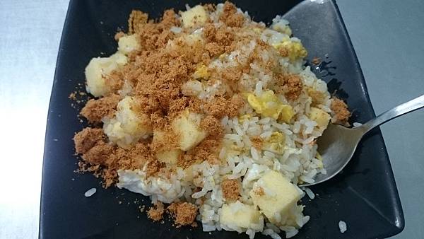 高雄三民區阿成炒飯專賣店 大連總店 志仔 玲妹的隨便食記 痞客邦