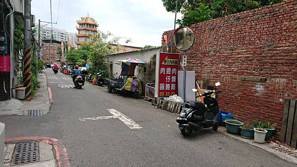 DSC_0027.JPG DSC_0027.JPG