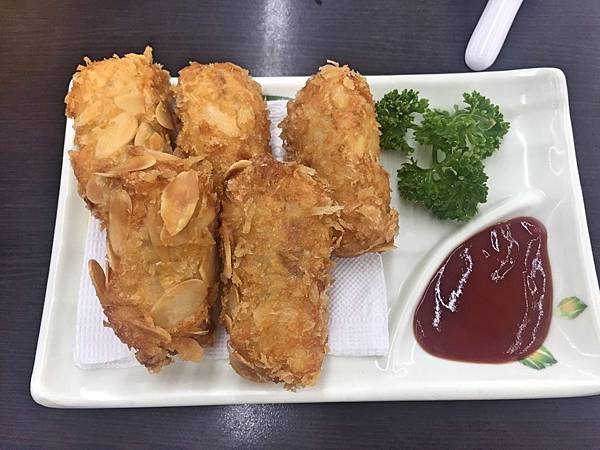 Fotor_15271707889390.jpg Fotor_15271707889390.jpg