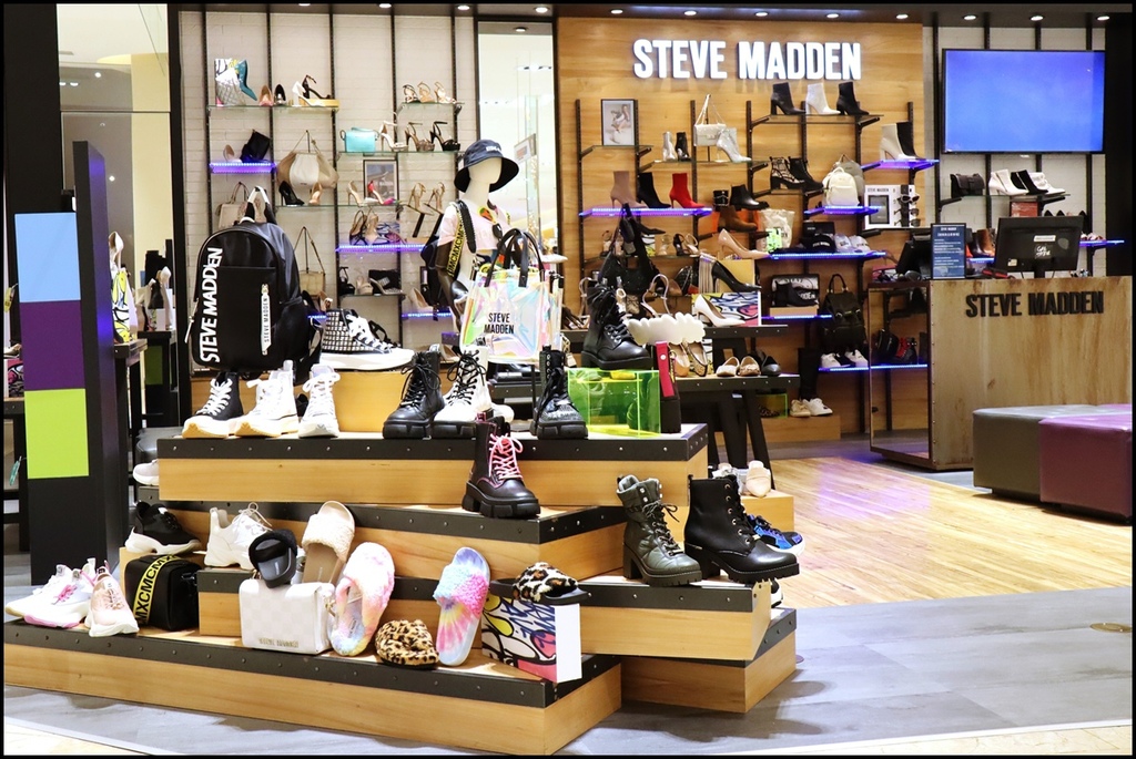 STEVE MADDEN1.JPG