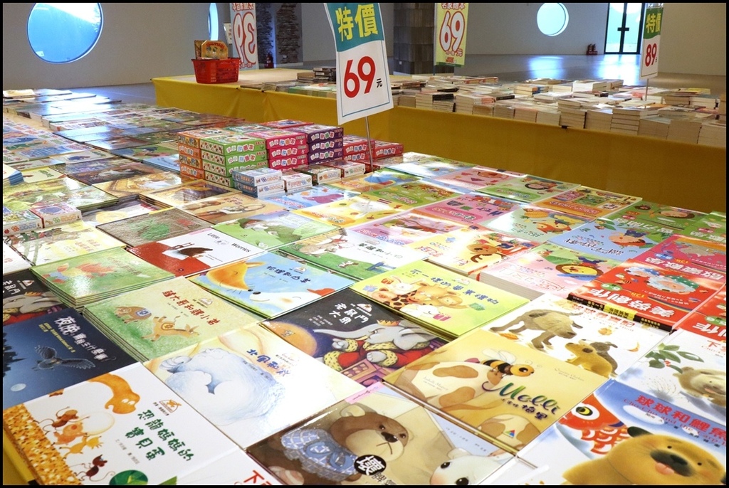 好書多移動式書店7-1.JPG