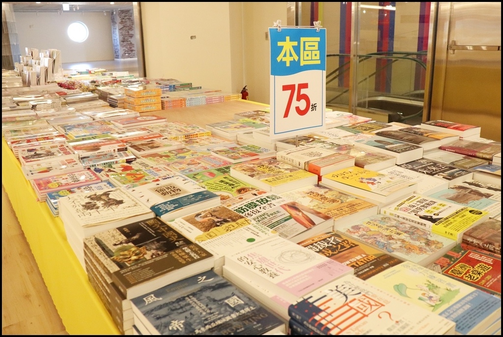 好書多移動式書店24-0.JPG