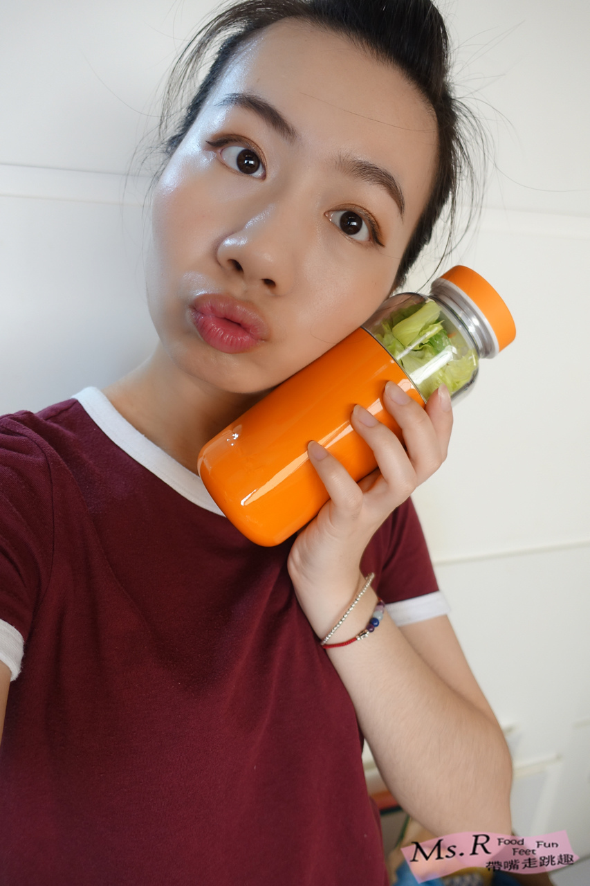 夏日必備 日本mosh 膠囊保冷瓶 夏日首選暢飲一整夏 使用心得分享 R小姐 Ms R Ms R 帶嘴走跳趣food Feet