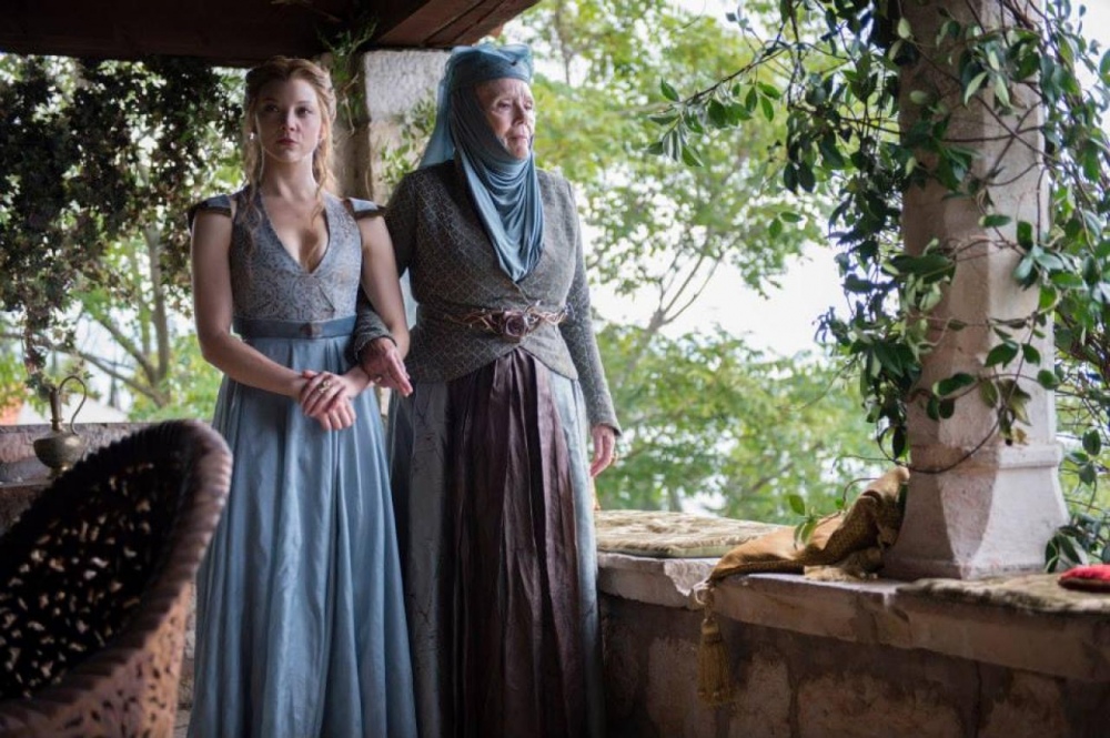 Diana-Rigg-and-Natalie-Dormer-in-Game-of-Thrones-Season-4