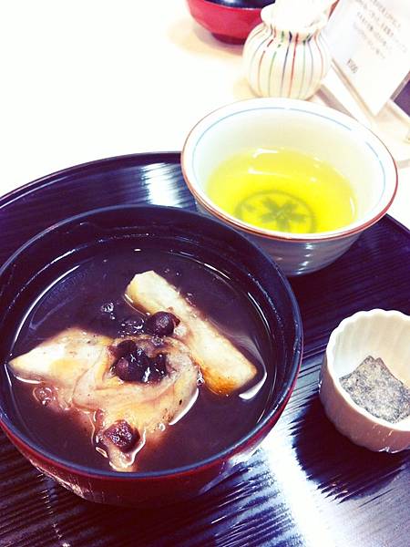 紅豆麻糬湯好吃!みはし 上野本店。