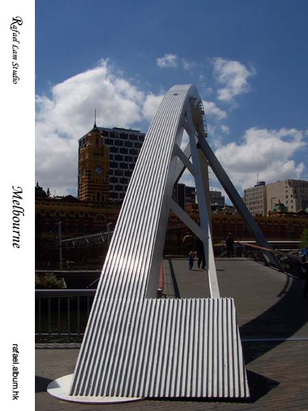 69. Footbridge in Melbourne Yarra River