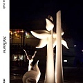 201. Sculpture in Victoria Dock