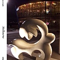 204. Sculpture in Victoria Dock