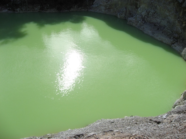 31.07.2007 Rotorua 57 Wai-O-Tapu.JPG