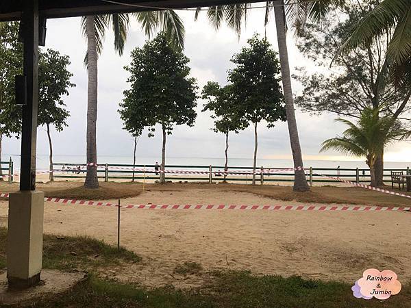 2019 馬來西亞懶人沙巴行｜丹絨亞路海灘看夕陽與露西廚房L
