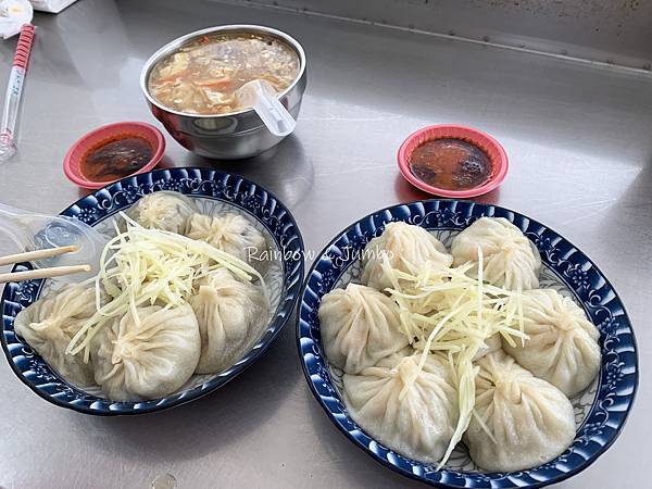 【彰化美食】莊手工鮮肉湯包｜秀傳醫院旁的排隊爆汁湯包，手工鮮
