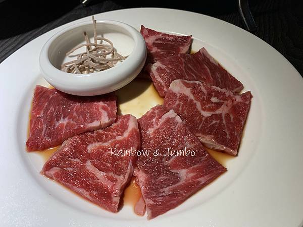 【不專業食記】台中西區｜屋馬燒肉園邸店｜台中必吃燒肉人氣名店