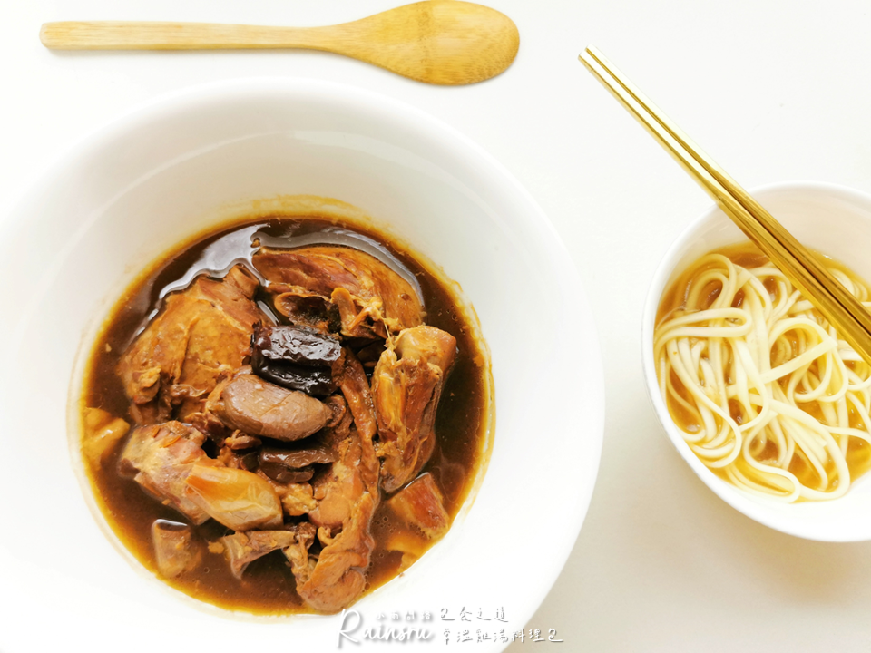 開箱｜包養之道｜常溫雞湯料理包｜網購宅配雞湯料理包_小雨問路 (10).PNG