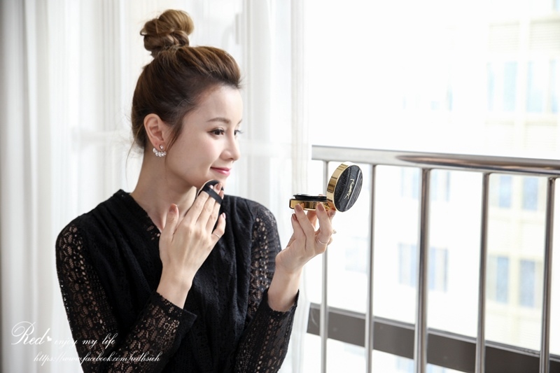 YSL恒久完美气垫粉饼 星钻限定版 (25).JPG