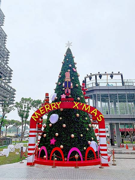 南紡購物中心：胡桃鉗的聖誕派對-12米高聖誕樹2