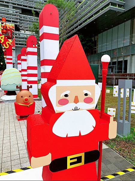 南紡購物中心：胡桃鉗的聖誕派對-積木造型聖誕老公公