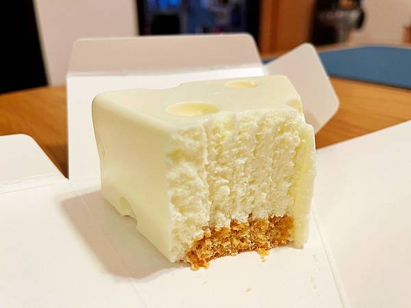 美食開箱│全聯福利中心: We Sweet甜點系列-kiri聯名合作一塊乳酪蛋糕