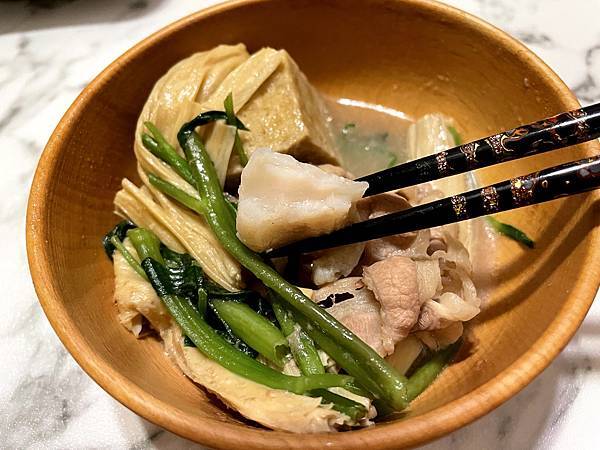 宅配美食│海底撈：火鍋經典鴛鴦鍋套餐(麻辣%2F三鮮)-13件組 │清油火鍋、白味濃湯鍋│蝦皮拍賣、蝦皮商城