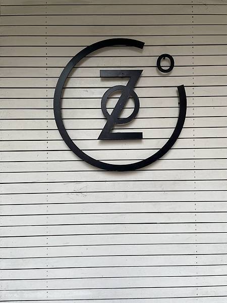 台北信義│OZ Cafe %26; Bistro:隱身在北醫巷內的質感小店,自然採光與千層蛋糕療癒女孩的心│早午餐、網美餐廳、近吳興街台北醫學大學【附菜單】 台北信義│OZ Cafe %26; Bistro:隱身在北醫巷內的質感小店,自然採光與千層蛋糕療癒女孩的心│早午餐、網美餐廳、近吳興街台北醫學大學【附菜單】