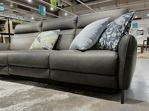 進口電動沙發家具推薦|CELLINI皇齊家居:牛皮電動沙發第一品牌,創造有品味的生活,就從家的沙發開始|高質感高CP值電動沙發、進口床墊、餐桌椅、柚木傢俱 進口電動沙發家具推薦|CELLINI皇齊家居:牛皮電動沙發第一品牌,創造有品味的生活,就從家的沙發開始|高質感高CP值電動沙發、進口床墊、餐桌椅、柚木傢俱