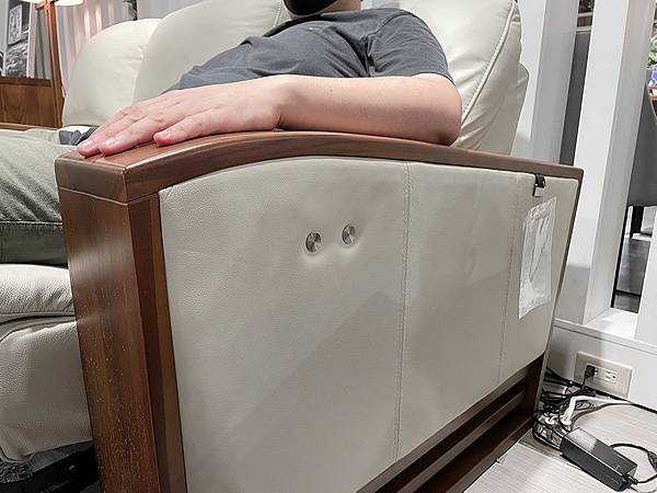 進口電動沙發家具推薦|CELLINI皇齊家居:牛皮電動沙發第一品牌,創造有品味的生活,就從家的沙發開始|高質感高CP值電動沙發、進口床墊、餐桌椅、柚木傢俱 進口電動沙發家具推薦|CELLINI皇齊家居:牛皮電動沙發第一品牌,創造有品味的生活,就從家的沙發開始|高質感高CP值電動沙發、進口床墊、餐桌椅、柚木傢俱