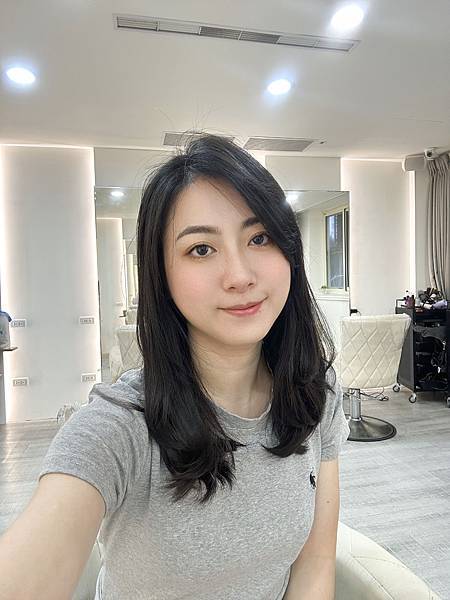 板橋新埔髮廊│ AZONE新月殿：鉑金護髮vs造型剪髮，清爽造型迎夏