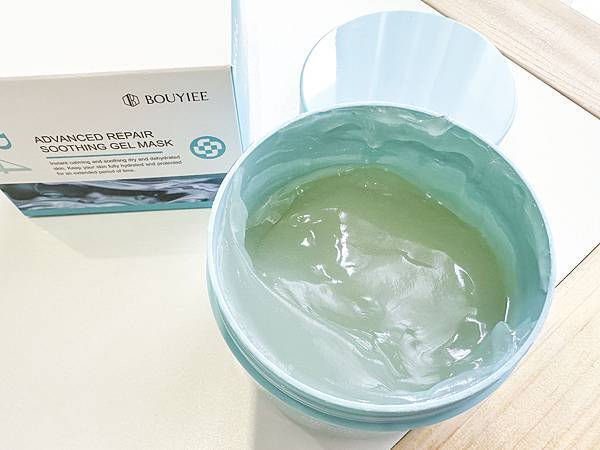 美妝保養│敏感肌夏日必備：皮脂膜修護專家－寶藝凍膜心得分享│敷⼀次=吸收5⽀安瓶精華