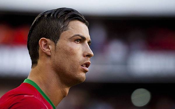 Cristiano-Ronaldo-Haircut-Design