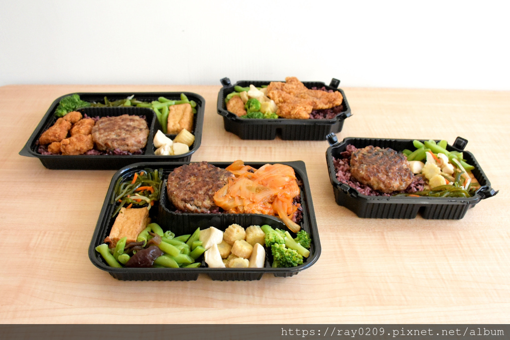 新竹餐盒推薦 稻谷餐盒事務所 園區外送首選餐盒 除了美味更多了健康 豐富用新的配菜讓人一口接著一口 激推日式漢堡排